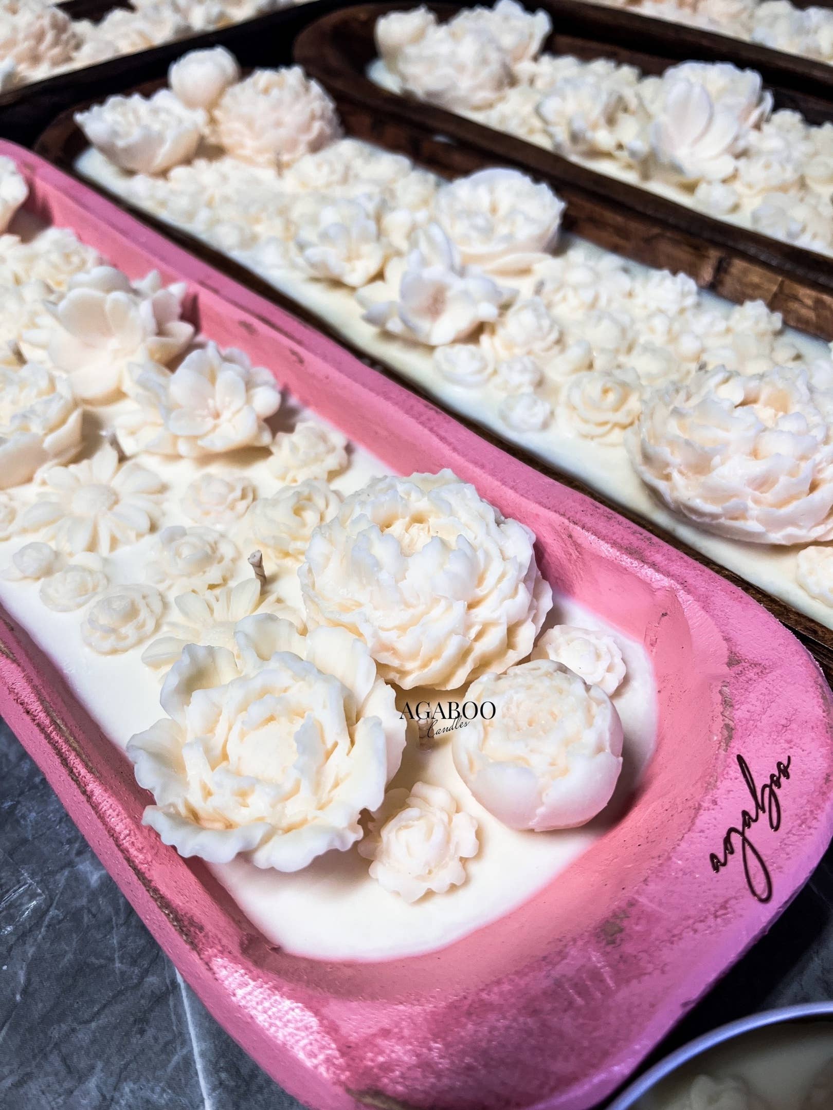 Agaboo Candle - Wholesale Novelty Candle - HUGE Flower Candle 28 oz -Dough Bowl Candle 19½" X 5½" X 2"13