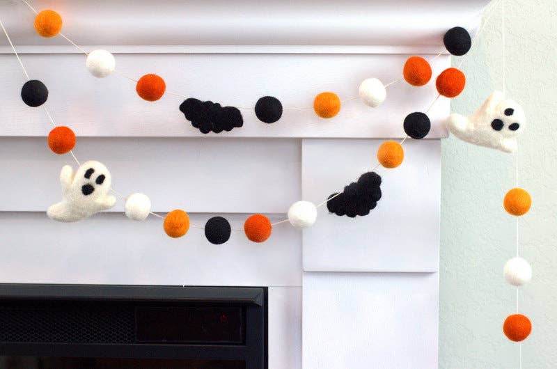 Matthew + Mae - Wholesale Bunting/Garland - Ghost & Bat Halloween Fall Garland- Orange Black & White5