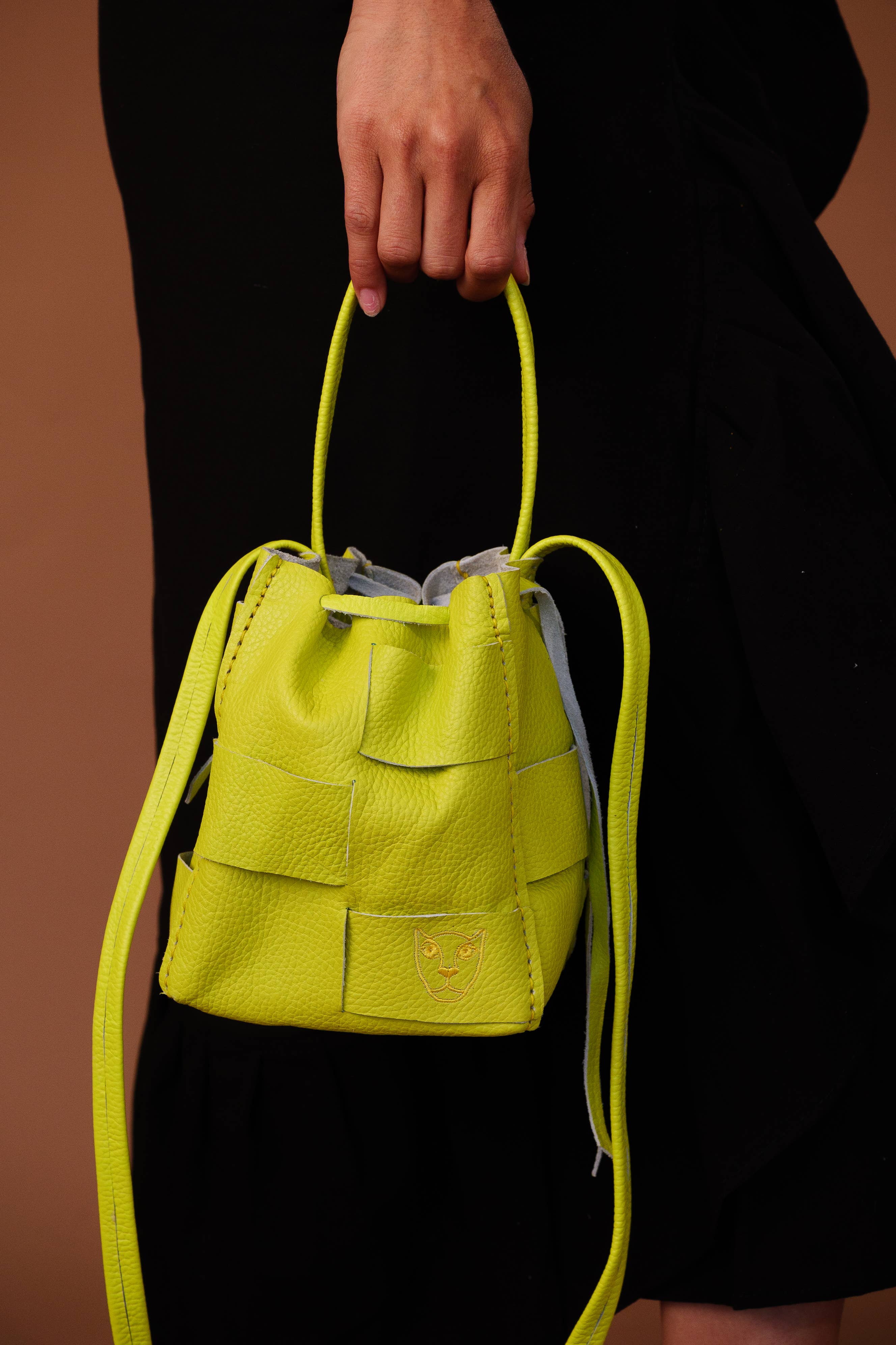 LOLA Y TULA - Wholesale Crossbody Bag - Women's - BELLA BUCKET BAG // HIGHLIGHTER YELLOW4