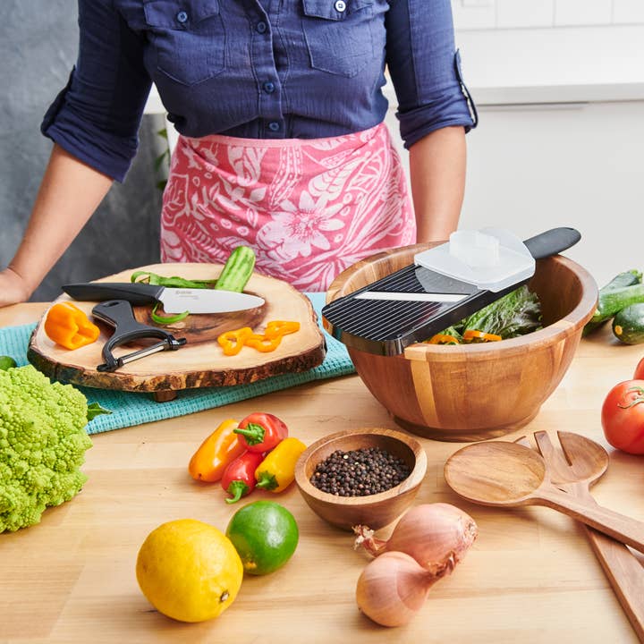 Kyocera International, Inc. - Wholesale Kitchen Tool/Gadget - SOFT GRIP ADJUSTABLE MANDOLINE CERAMIC SLICER2