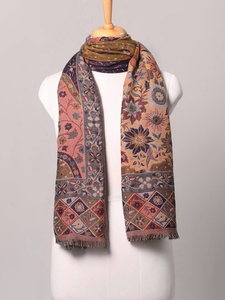 Écharpe en laine jacquard Forêt de fleurs - Multicolore | SVEŽElife pour la vente par SVEZElife