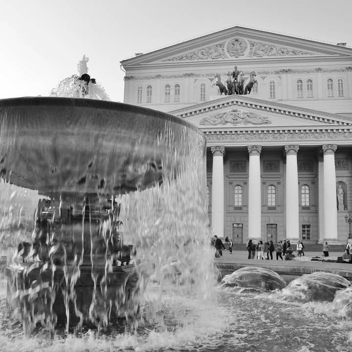 Moskauer Poster Bolshol Theatre Schwarz-Weiß-Fotodruck für den Großhandel von Mo & Paul Photography