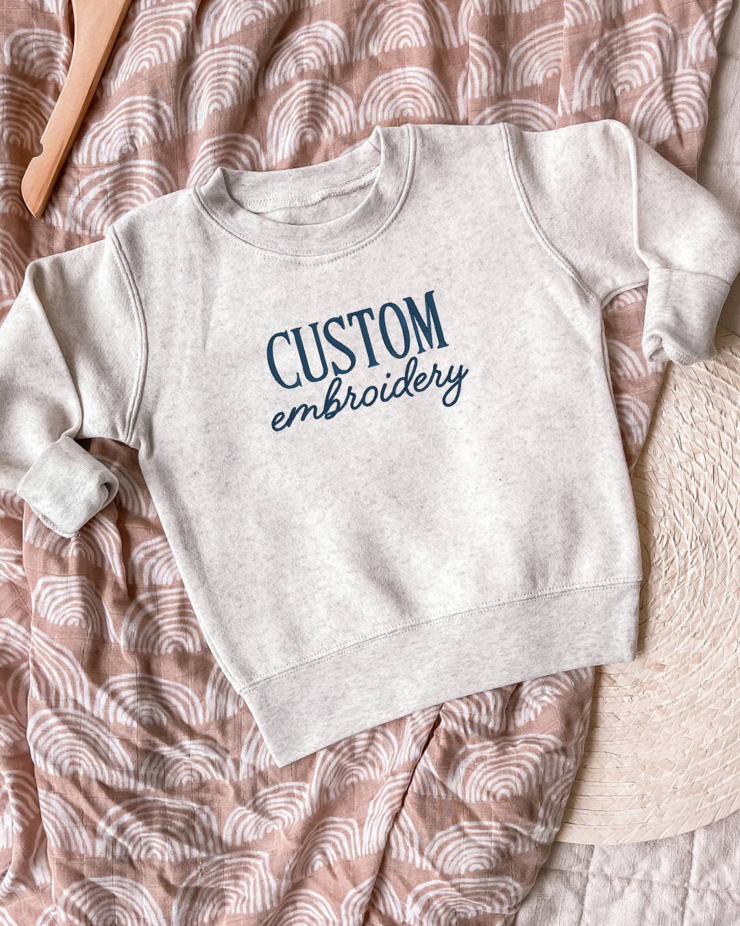 Ginger And Thread - Wholesale Sweatshirt - Kinderen - Op maat geborduurde peuter- en kindersweatshirts met logo merk