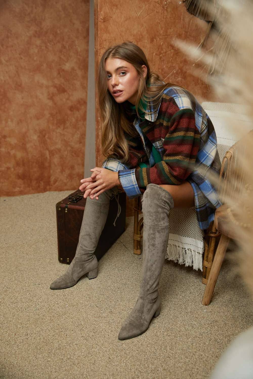 Marron VESTE BOUTONNÉE À RAYURES JACQUARD CONTRASTANTES en vente sur Faire2