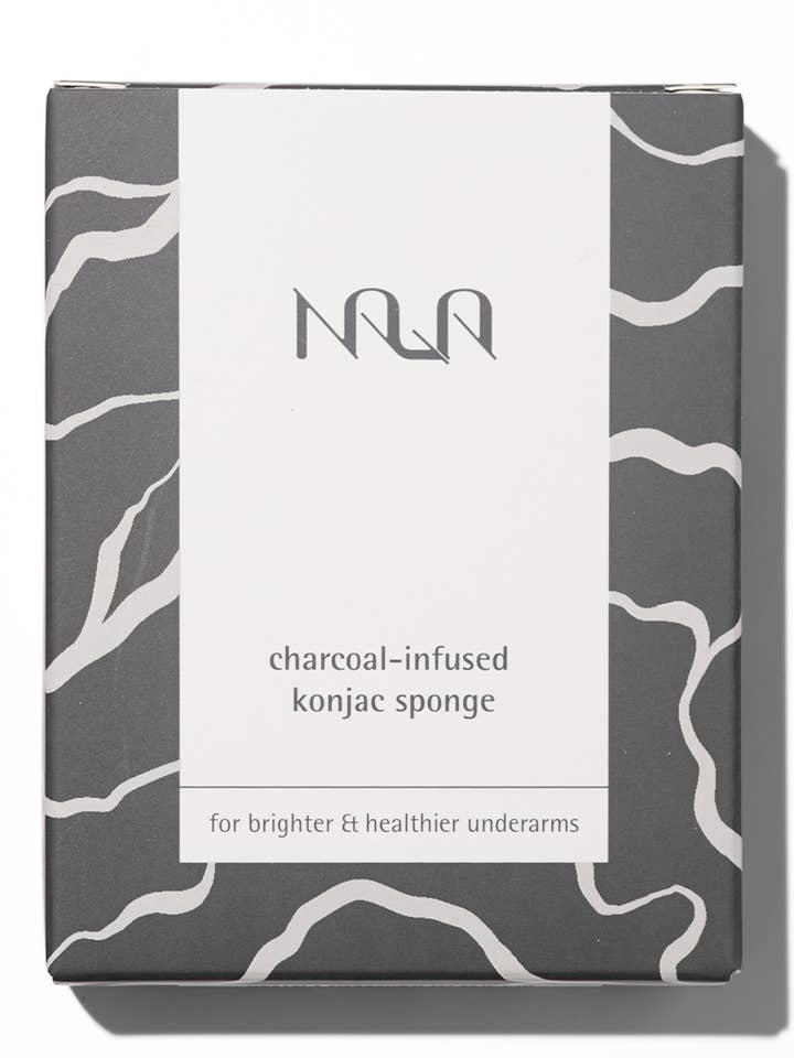 Éponge konjac infusée au charbon pour la vente par Nala