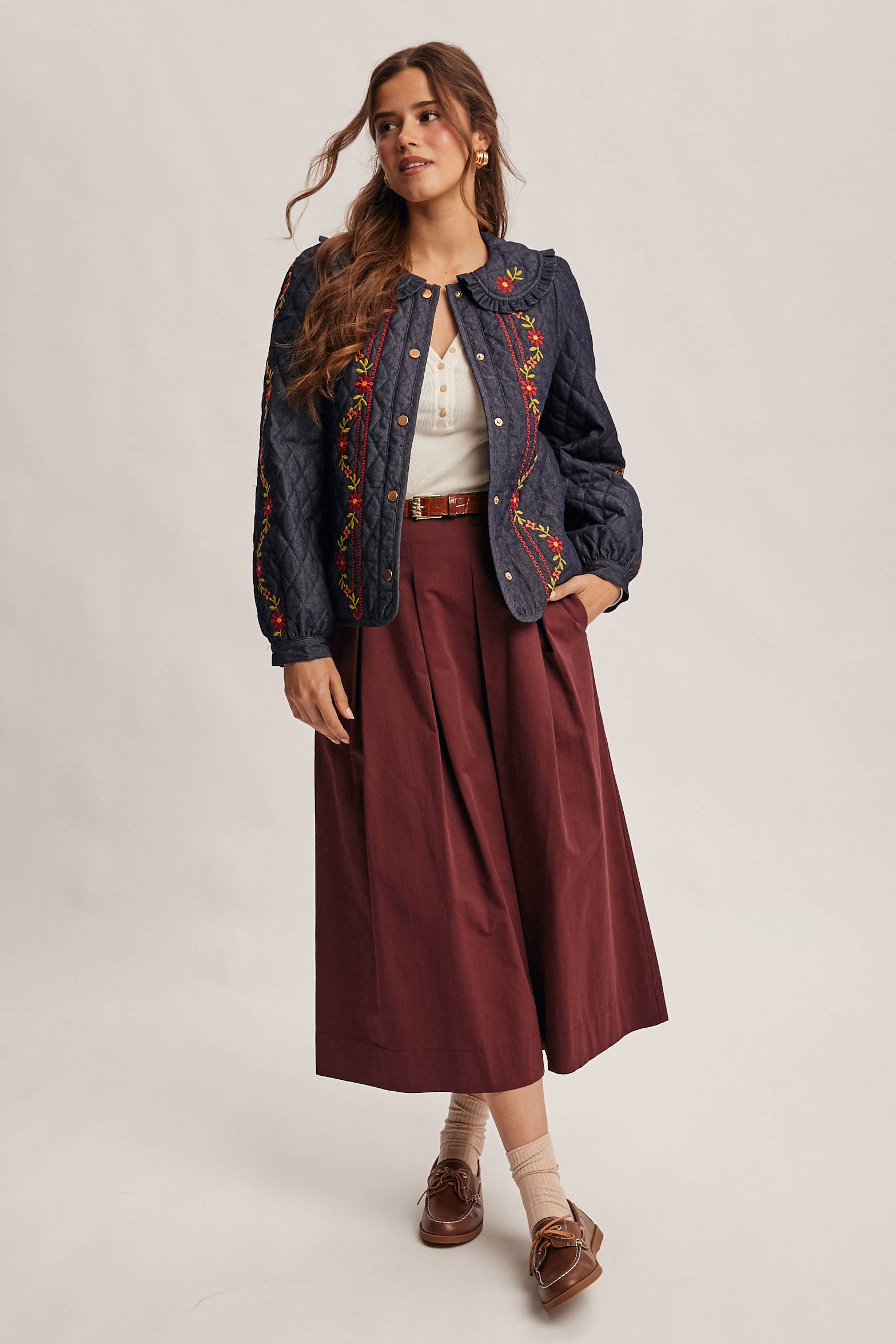 Midnat Indigo Broderet quiltet denimjakke FJ0008 for engroshandel på Faire3