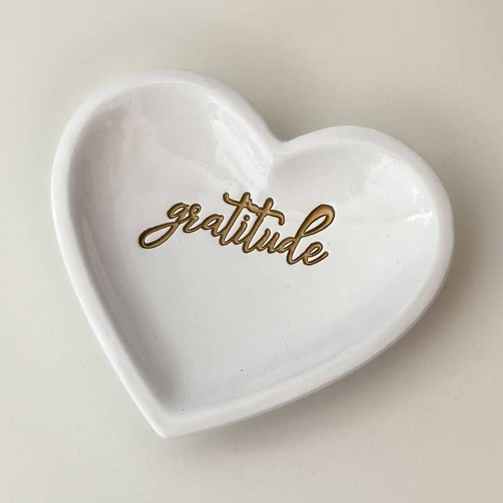 Plats à bijoux en forme de cœur pour la vente par Abbey + CA Gift