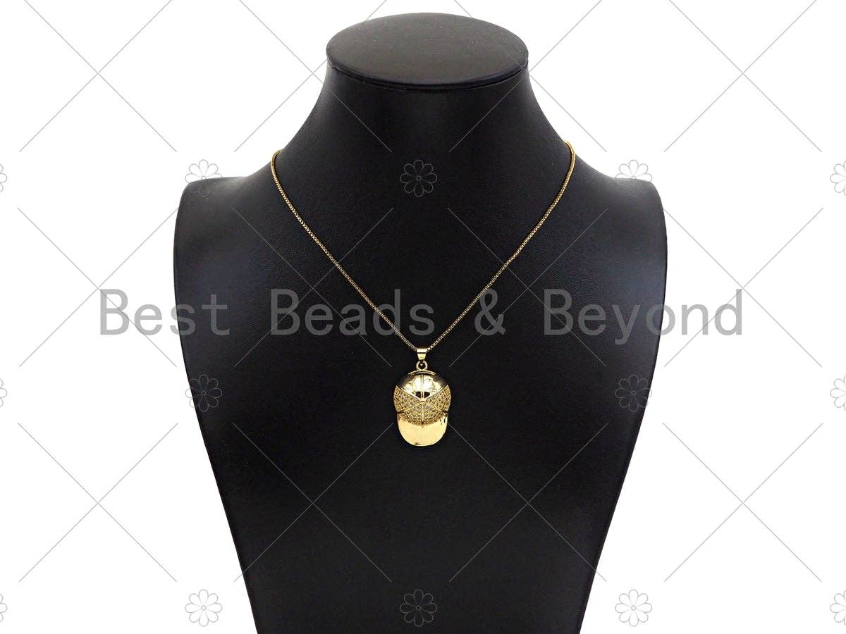 BestBeads&Beyond - Venta al por mayor Abalorios/colgantes individuales - Colgante con forma de gorra de béisbol con micro pavé de circonita cúbica, dije de oro delicado, collar, pulsera, colgante, 20 x 30 mm, SKU #LK2693