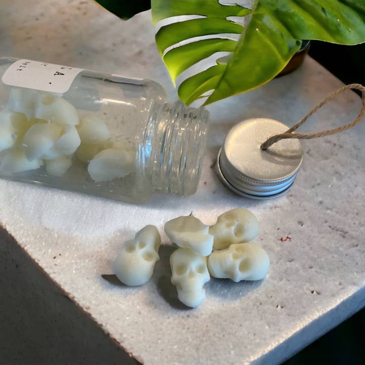Skull Wax Melt pour la vente par Grouchy Piglet