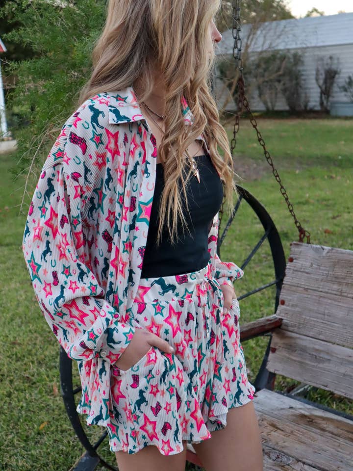 MK323 Super Star Press Pleated Short Set for wholesale by GoldenU