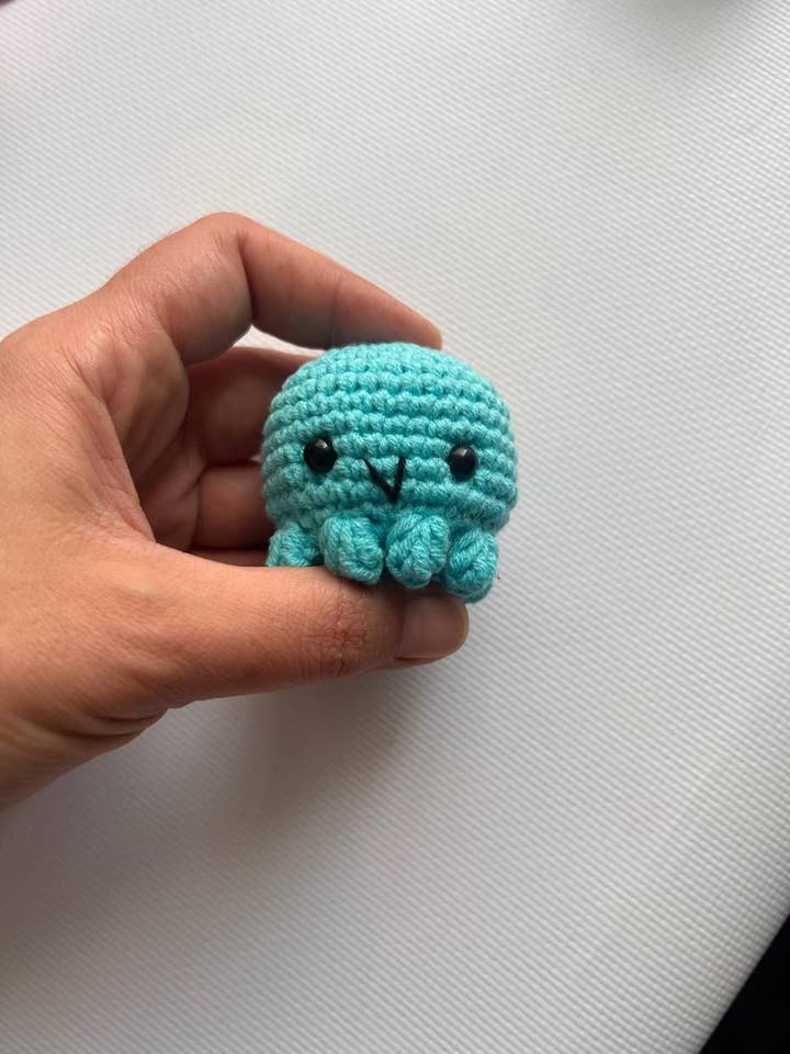 crochet octobus, stuffed toy amigurumi for wholesale by Emel Crochet