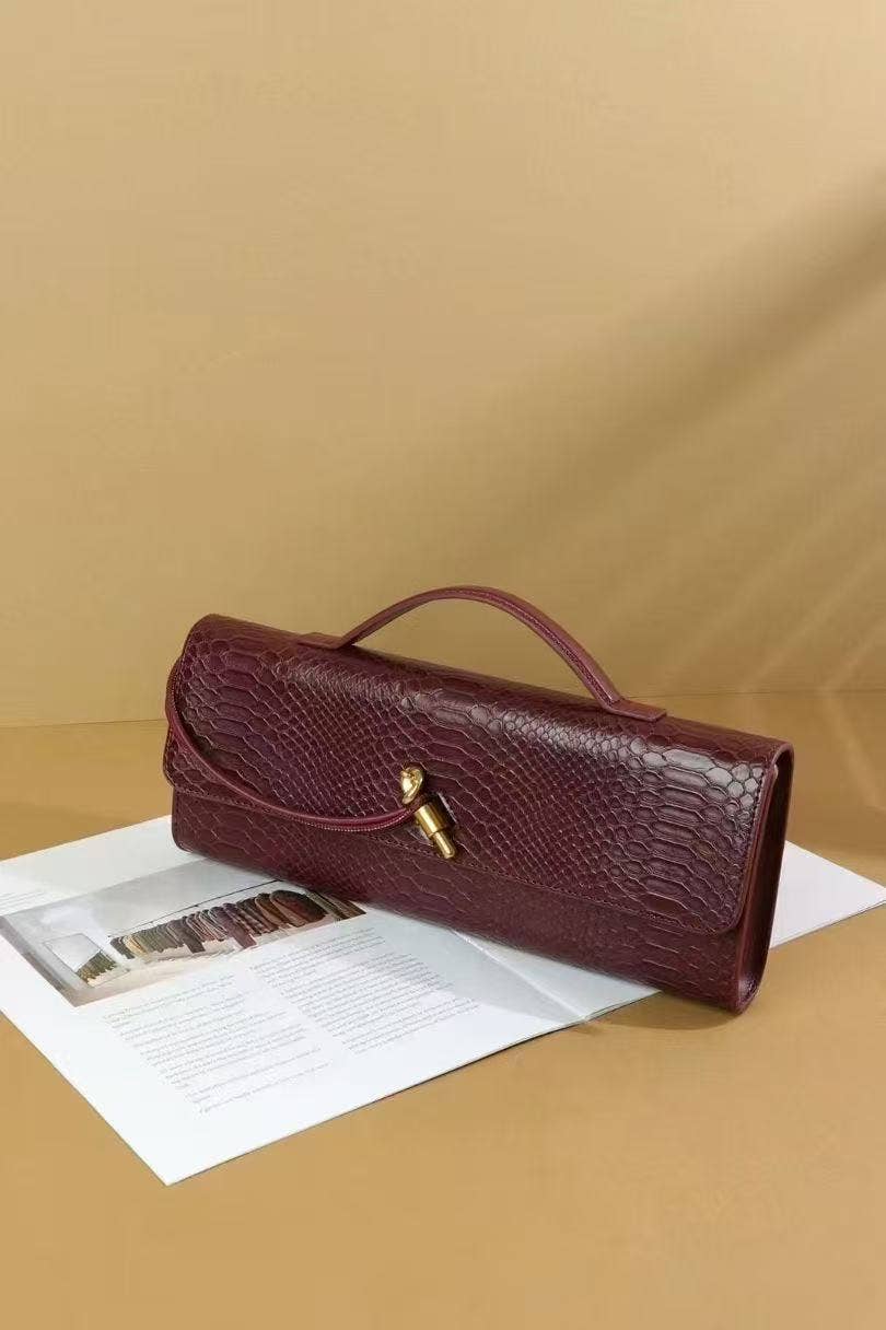 PEACH ACCESSORIES – Bolsa - Mulher por atacado – Clutch trançado com fecho dourado e estampa de cobra B189321