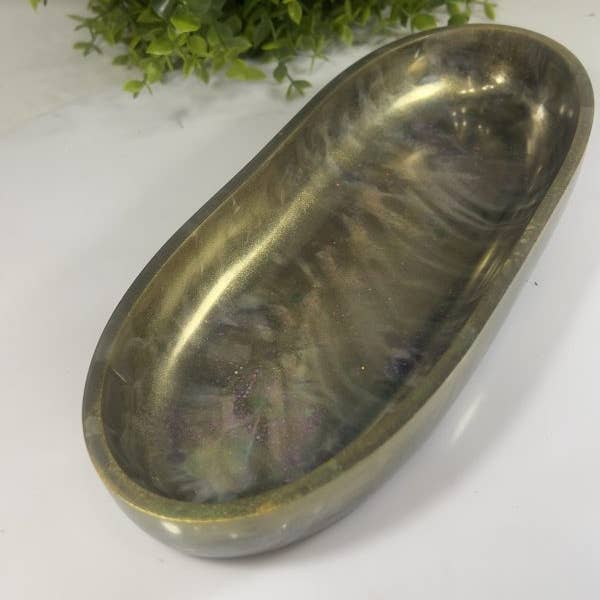 Handgemaakte grote ovale snoepschaal & decoratieve schaal uit de VS – Zwart en gouden schaal voor snoep of geschenken KIZIMA voor wholesale door KIZIMA