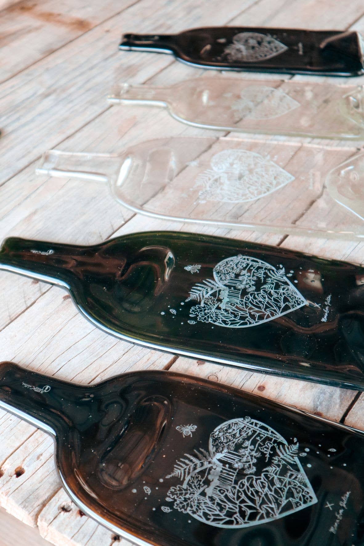 PLATES & Culotées - Wholesale Decorative Plate/Dish/Bowl - THE WHITE PLATES & illustrated Heart-white10