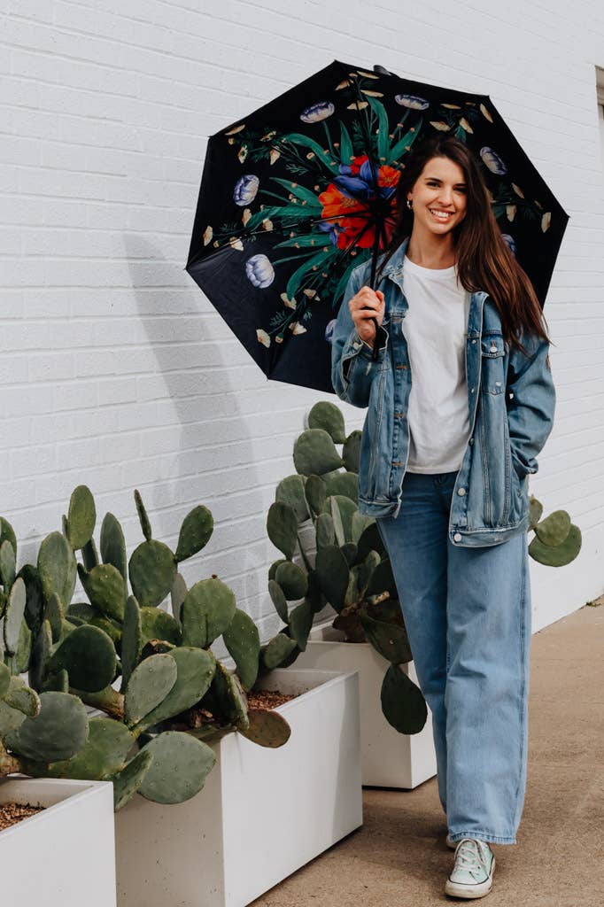 Crowned Free - Vente Parapluie – femme - Parapluie Pliant Fullness of Joy avec intérieur floral1