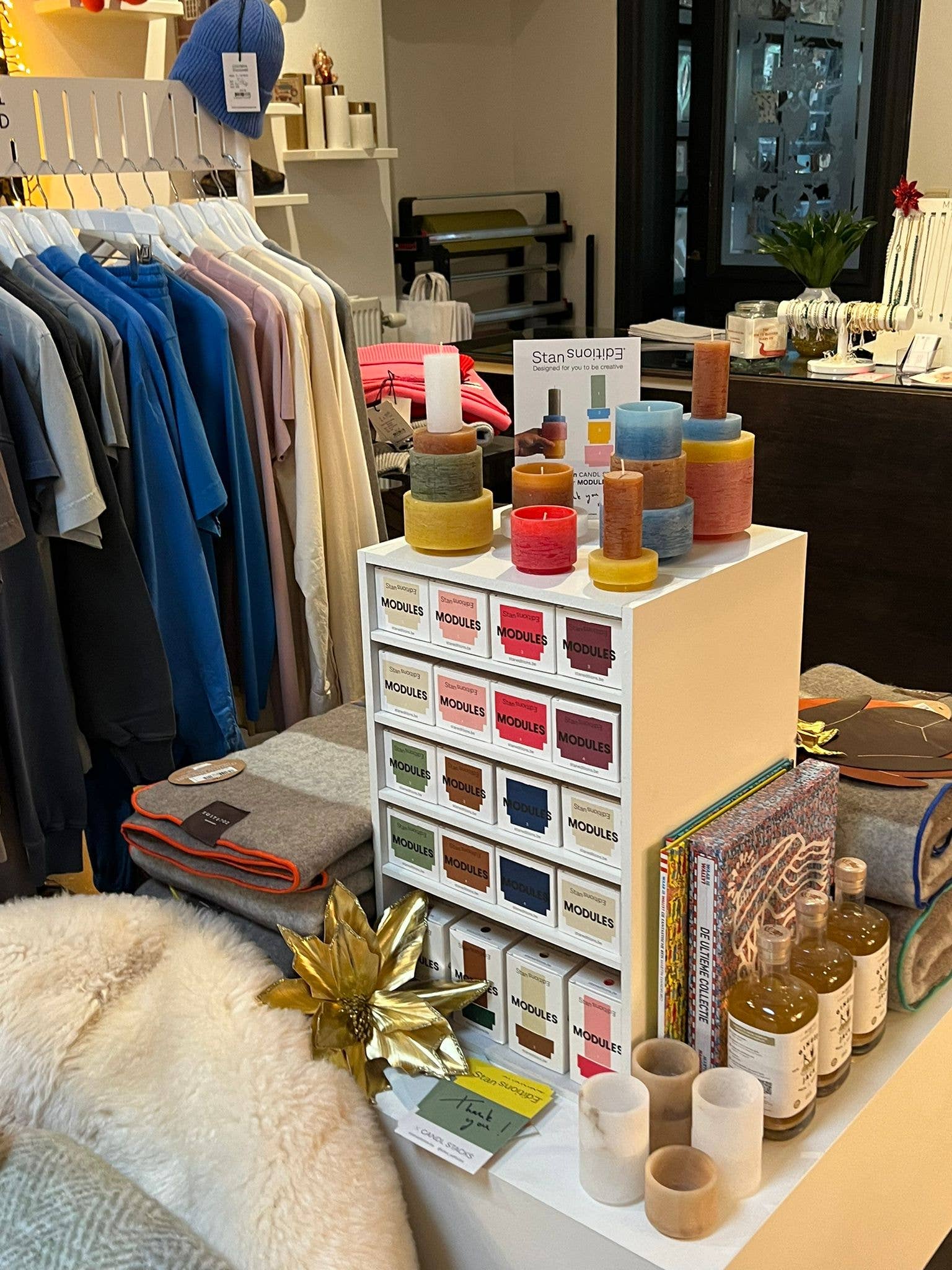 Stan Editions - Vente Bougies piliers - MODULES pour présentoir (rempli) (présentoir offert pour commande > 750 €)1