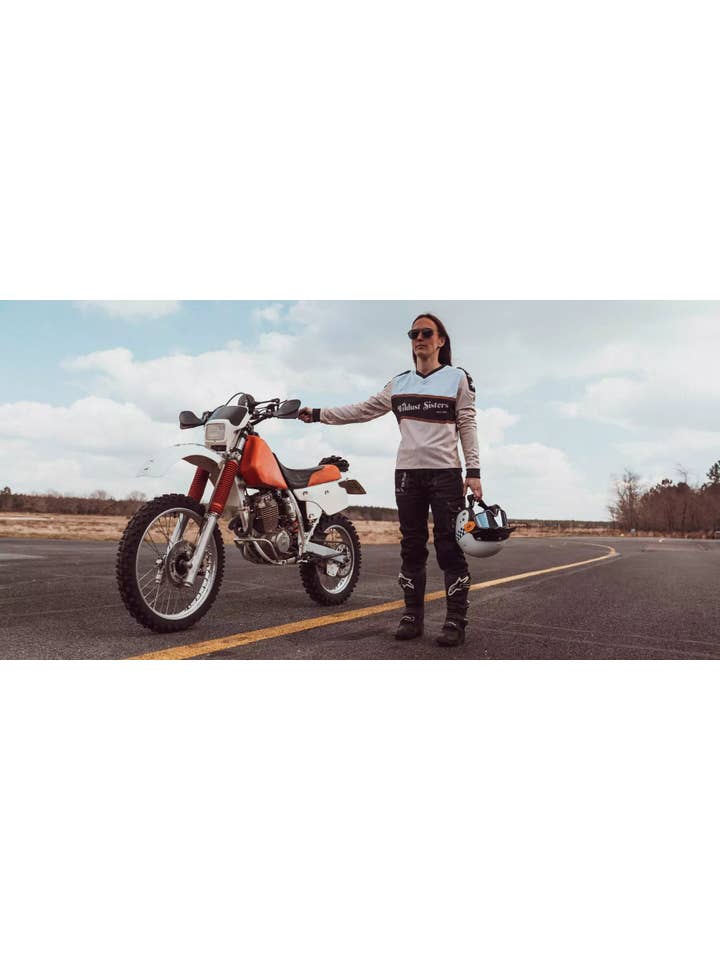 WILDUST - Wholesale Screen Printed T-Shirt - Women's - JERSEY CROSS - CLASSIC RIDER2