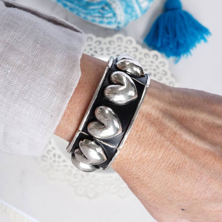 PennyLine inc - Wholesale Bangle Bracelet - Western Stretchy Hearts Bangle in Rustic Silver Tone