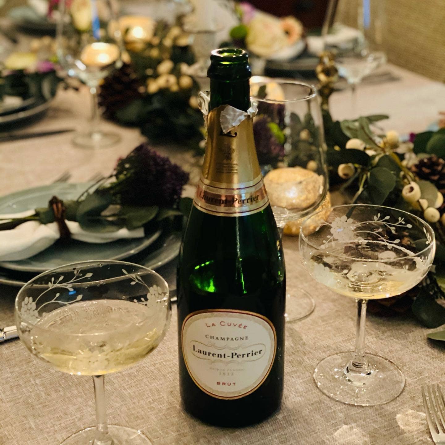 Angel Isabella - Wholesale Bunting/Garland - 70" Artificial Grey green Eucalyptus Garland seeded2