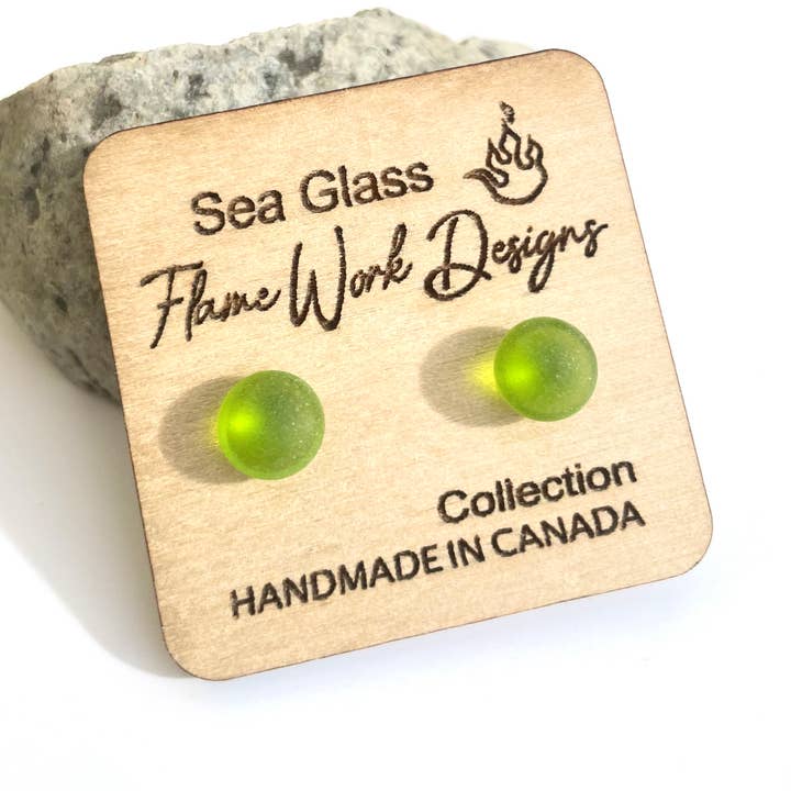 Puces en verre de mer - Vert pour la vente par Flame Work Designs - Glass Jewelry