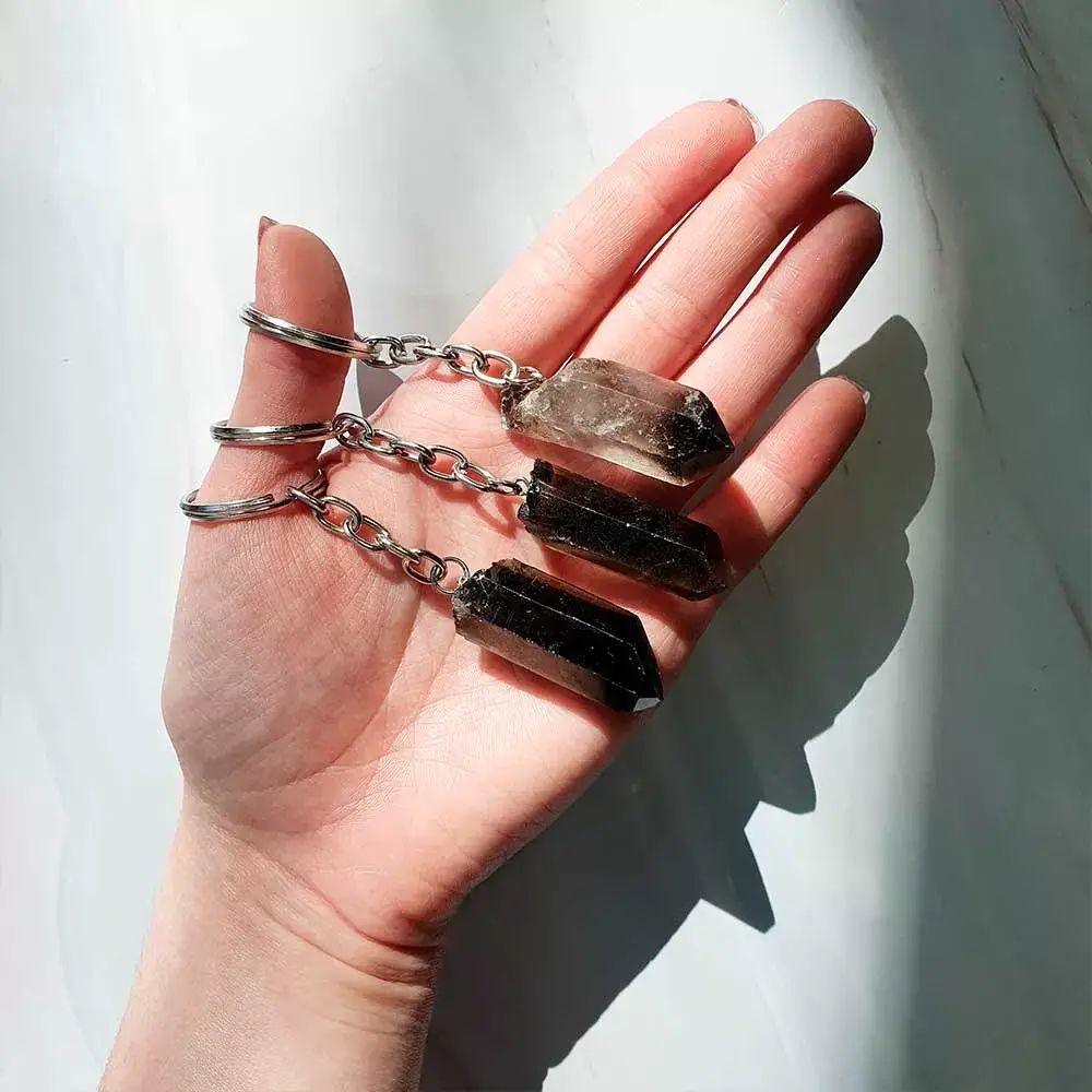 Vives de la Cortada S.L – wholesale Nyckelring - Unisex – Nyckelring med spets av rå rökig kvarts2