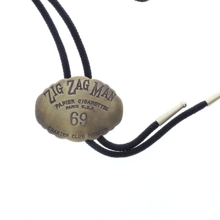 Nyhed Badge Bolo Tie for engroshandel hos HHH Designs