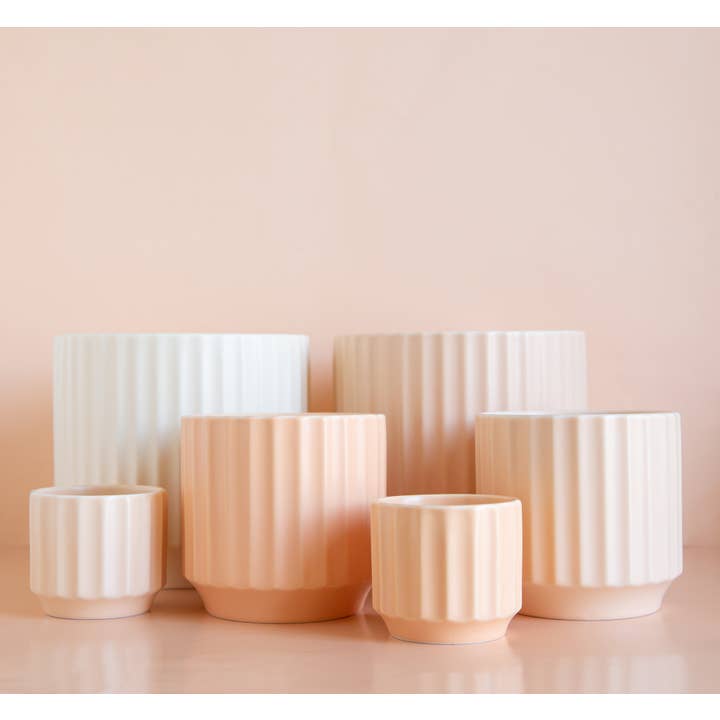 Jungle Club - Wholesale Plant Pot - Monroe Planter | Vintage White3