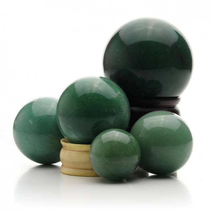 Green Quartz Spheres for wholesale by UniArt