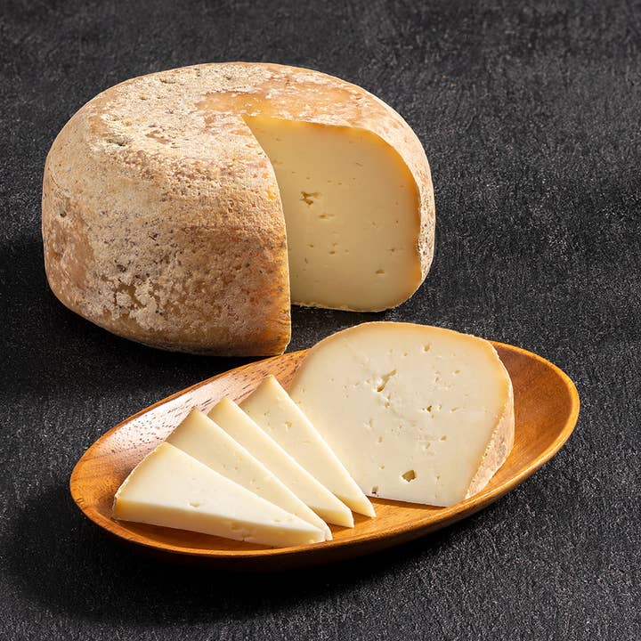 Goot Essa - Wholesale Cheese - Der Mutterschaf Cheese (Sheep Milk Tomme Style)2