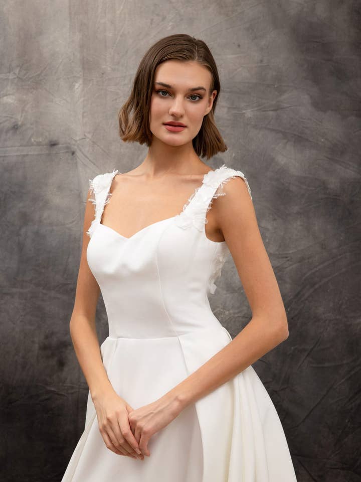 Robe de mariée TL-209 pour la vente par Invitadissimas