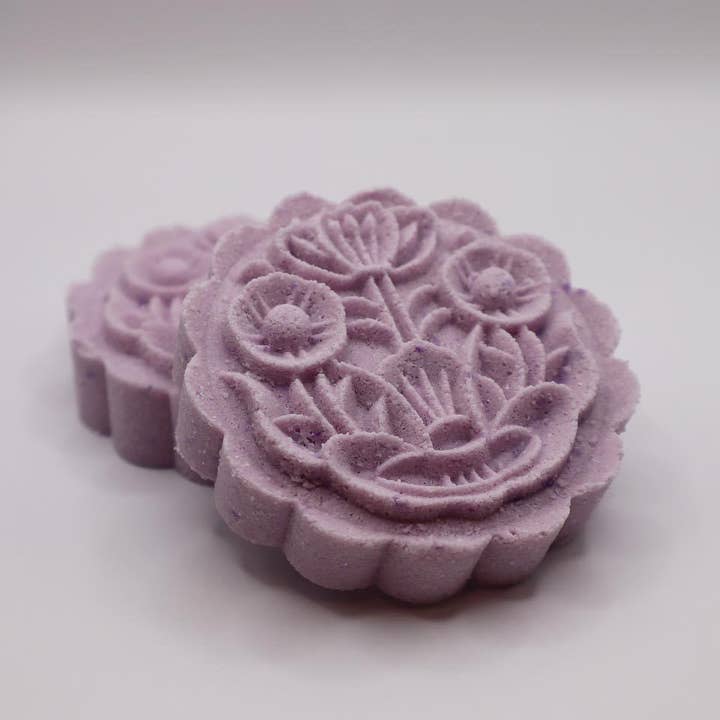 Lavender Shower Steamers - Pack of 4, 170 g/6 oz for wholesale by Essential Fizz