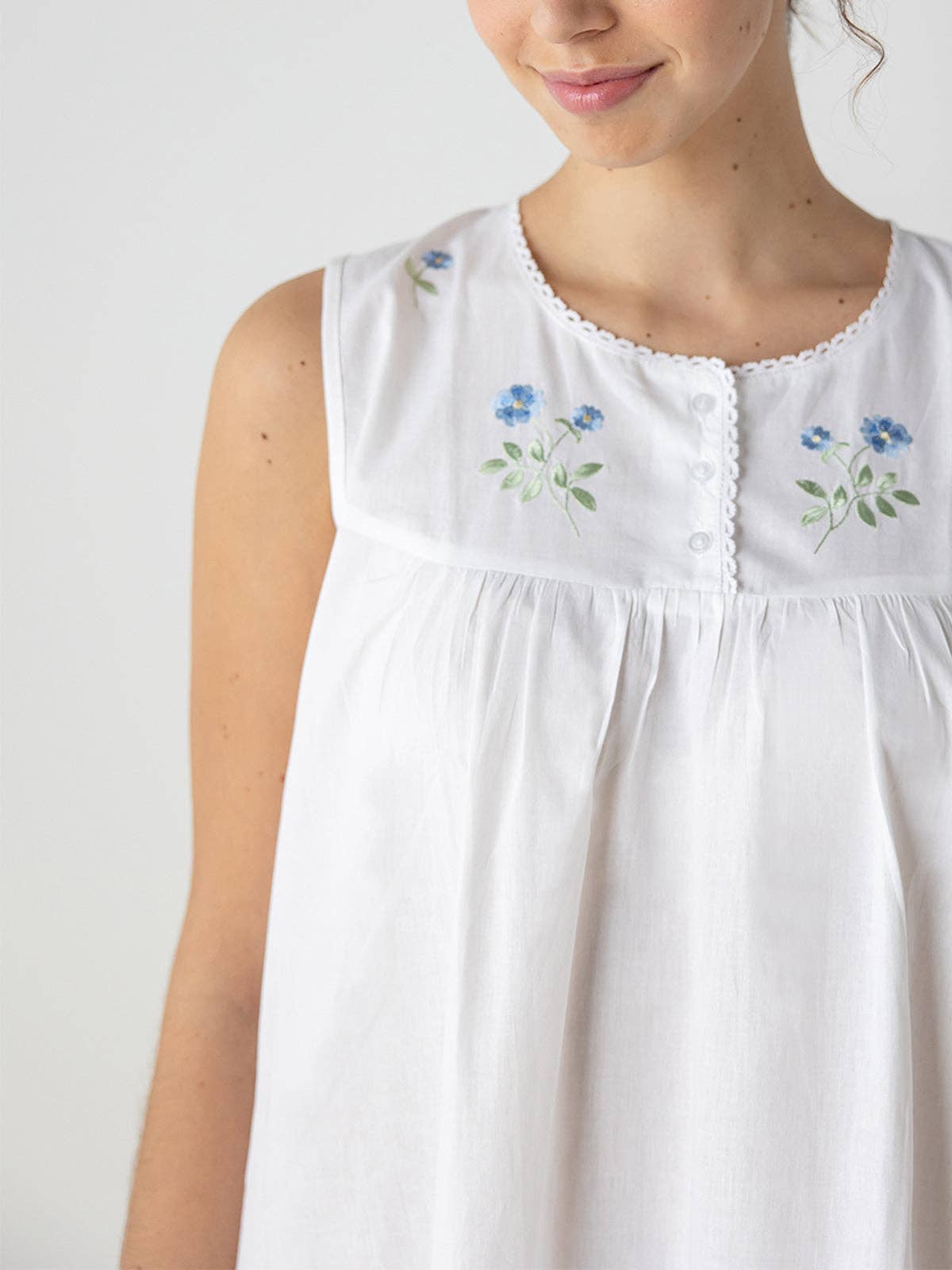 Jacaranda Living – wholesale Nightgown – Women’s – Clara White Cotton Nightgown2