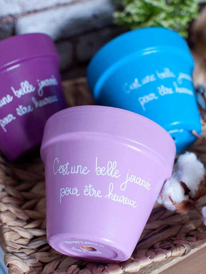 Personliggjort terracottakrukke "Det er en smuk dag..." for engroshandel hos Happypots.fr