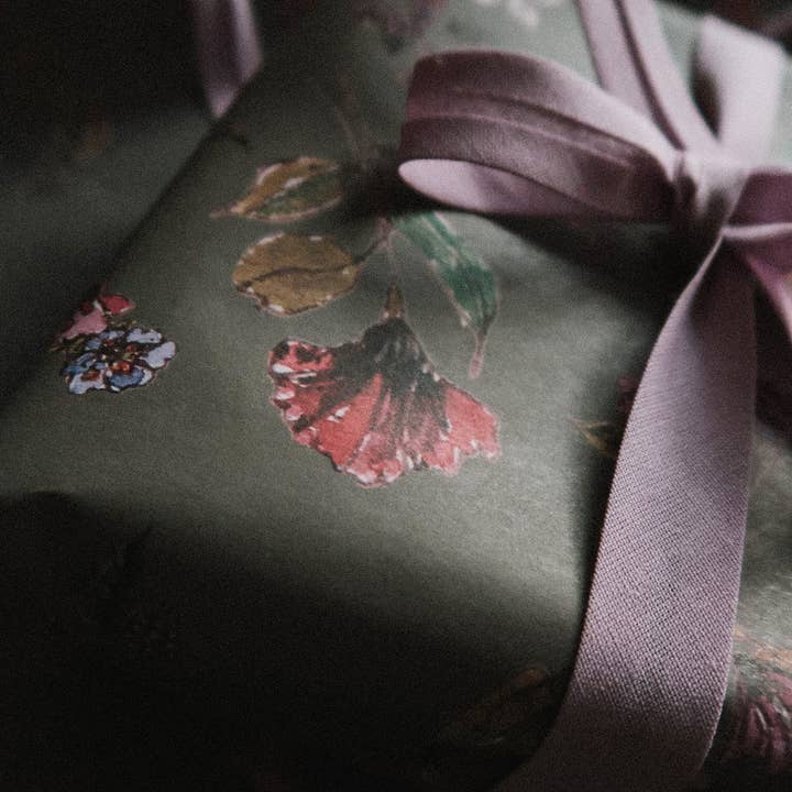 MyDesignPictures - Wholesale Wrapping Paper Roll - Set Of 3 Pieces Flowers on dark grey Wrapping Paper