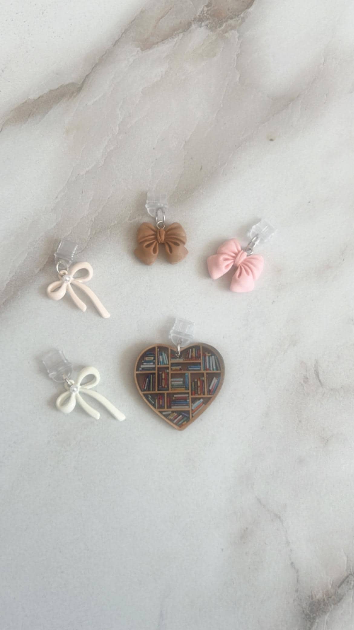 NVDSIGNZ - Wholesale Charm/dangle bracelet - Coquette Bow Kindle Dust Plug Charm & Bookish Gift