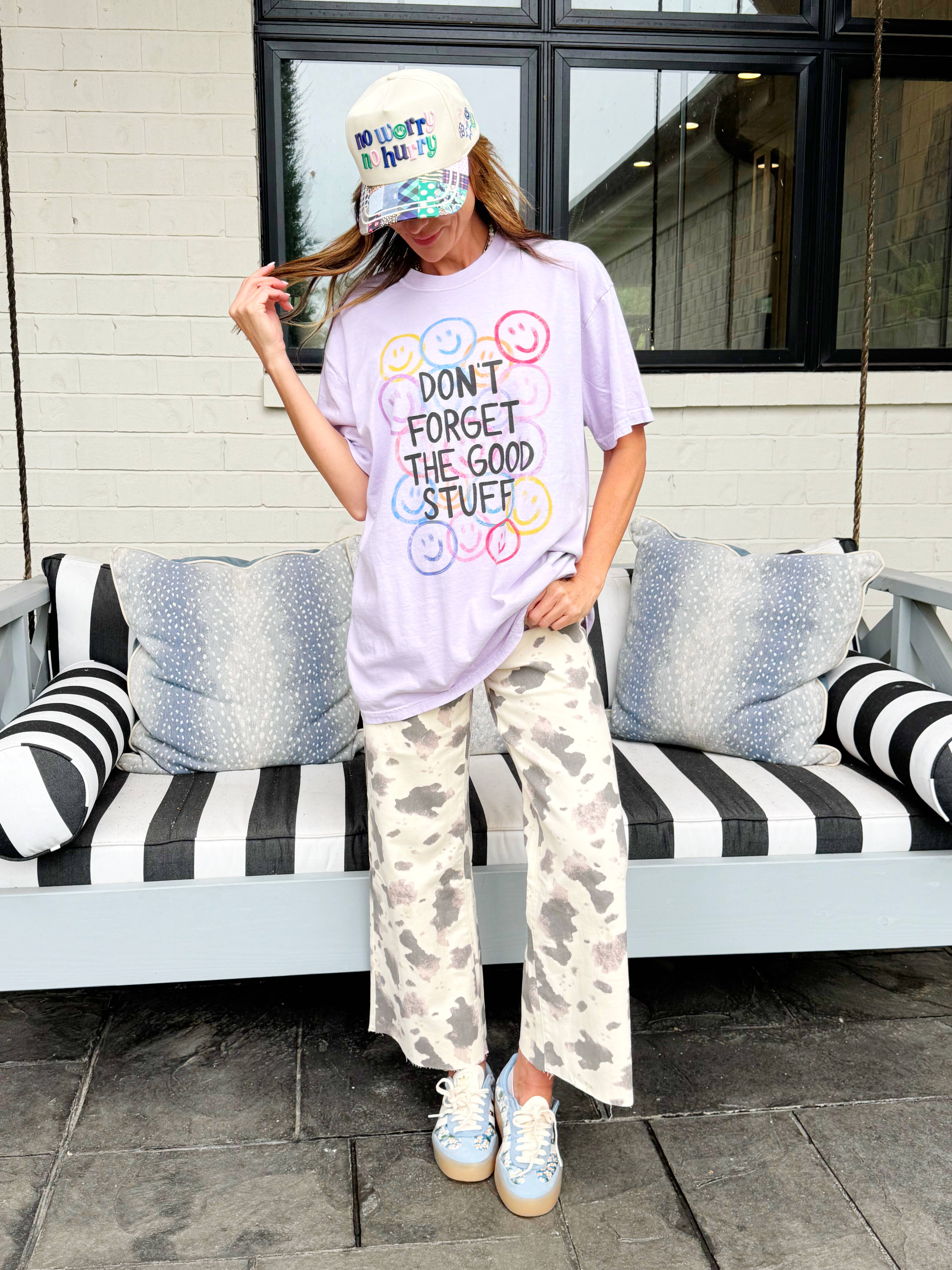 Poppy & Pine – Engroshandel Grafisk t-shirt - Dame – Glem Ikke De Gode Ting T-shirt1