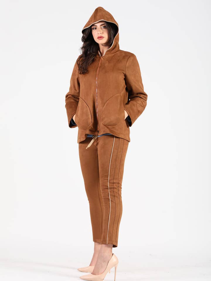 Casaco de camurça com capuz e bolsos aplicados por atacado de Oltretempo