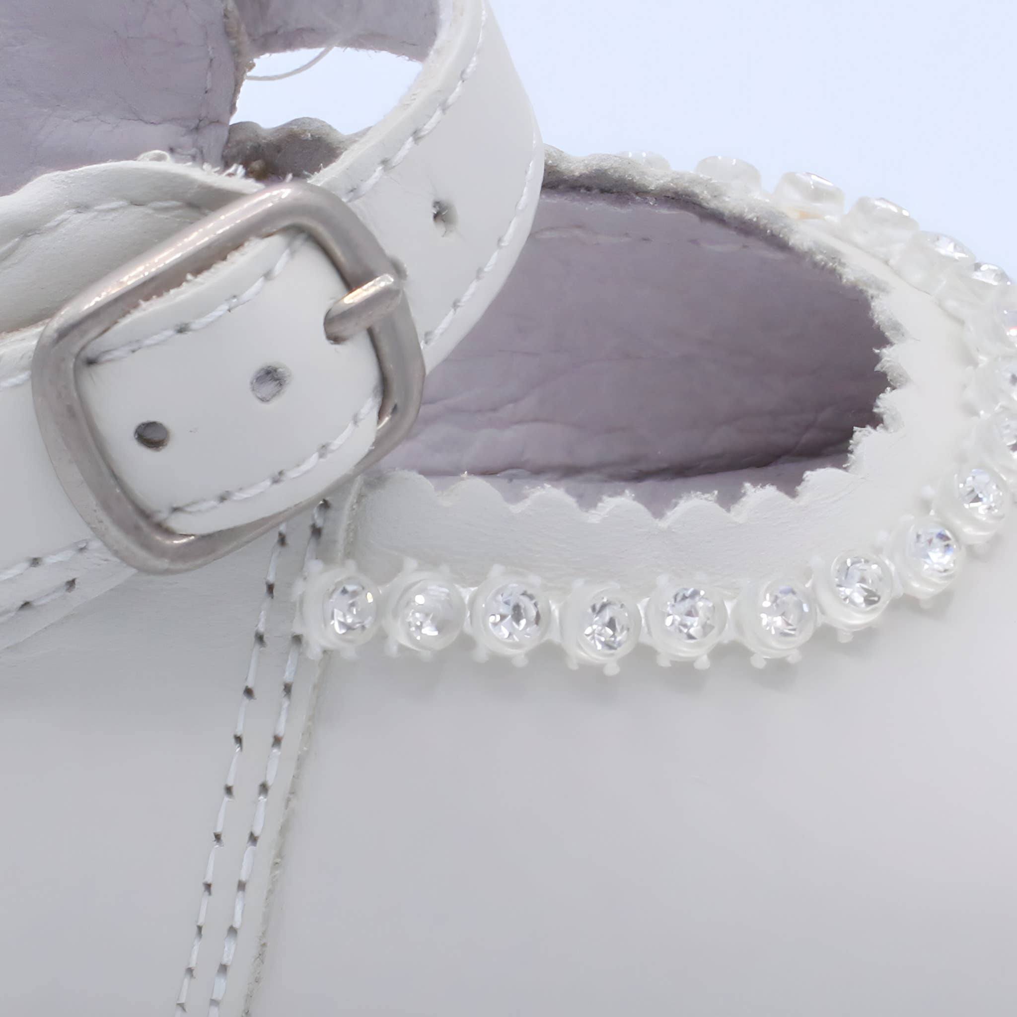 Borboleta – wholesale Cot shoes – Baby – Baby Girls Leather Soft Sole Bar Shoe with Diamante Detail2