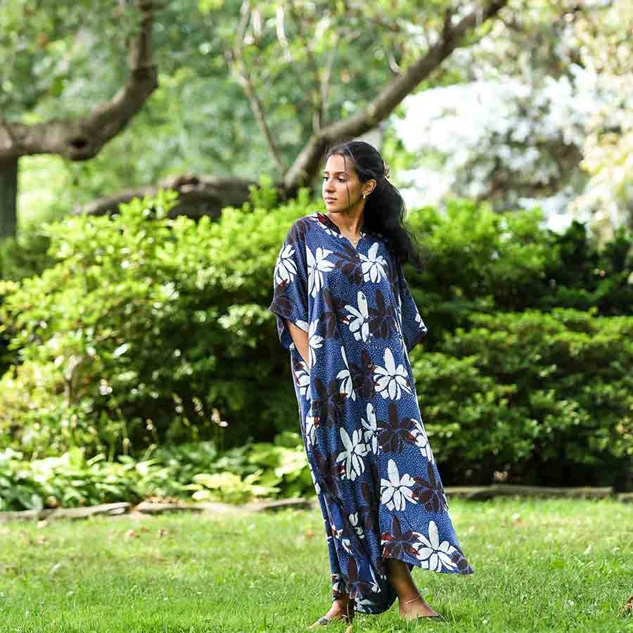 Ichcha – Engroshandel Kjole - Dame – Kaftankjole - Indigo Block Print Modal med knapper | Kamala7