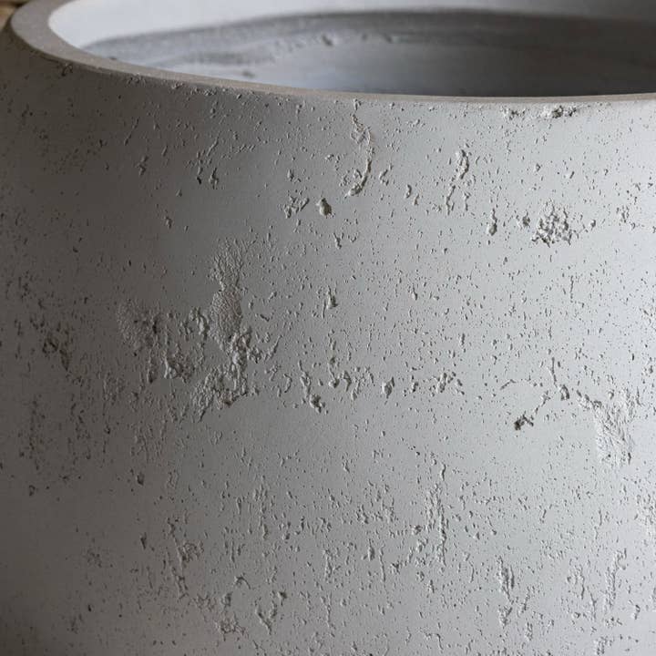 Jobu Home – wholesale Plant pot – Orbello | White Mist – 110cm XXL Concrete Sphere Planter – 686L Round Plant Pot3