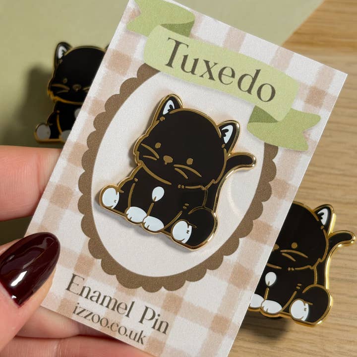 izzoo – wholesale Lapel pin/button – Tuxedo Cat Enamel Pin