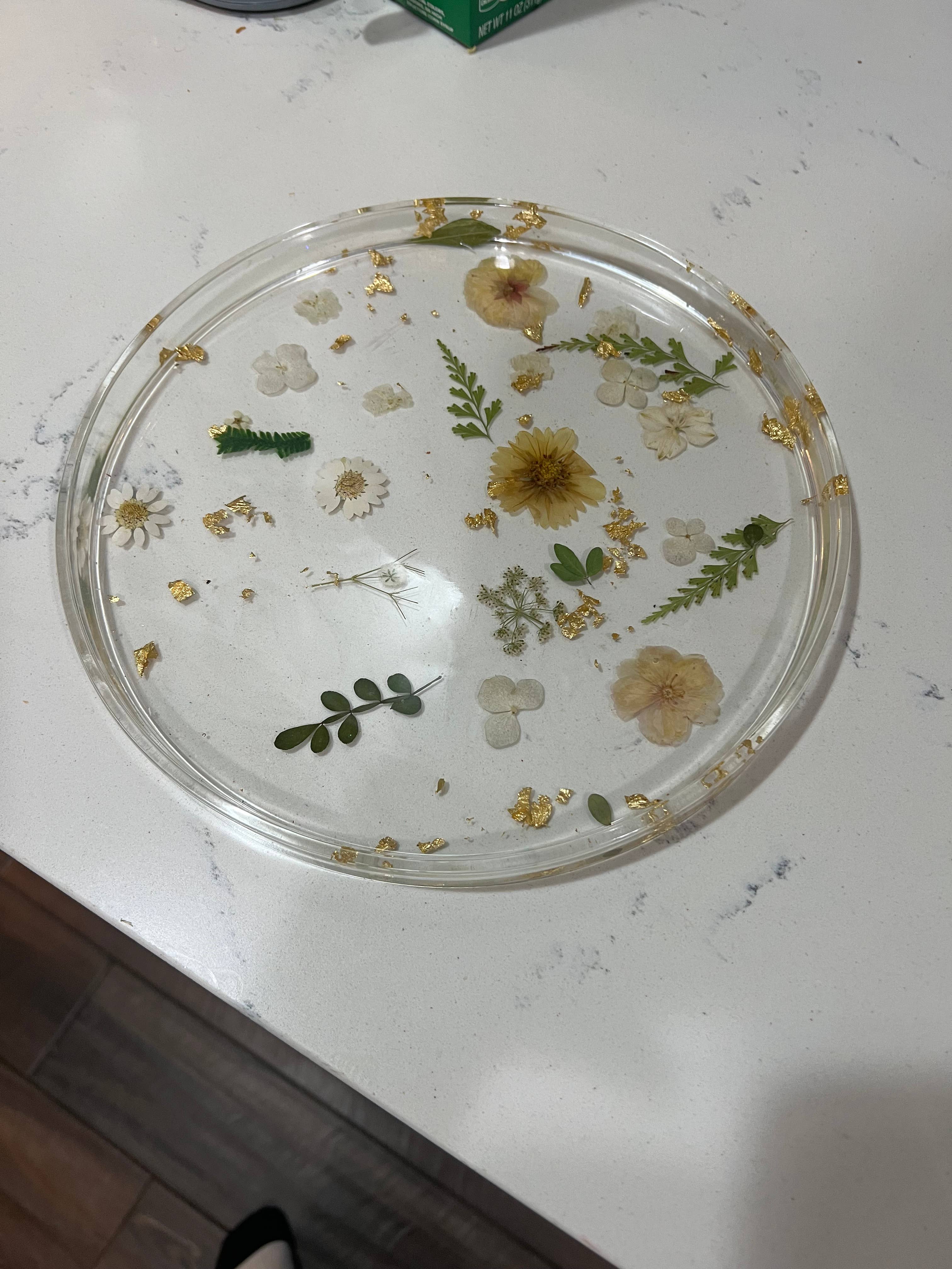 KraftzbyKenzie - Wholesale Decorative Plate/Dish/Bowl - White Dried Flower Serving Dish | Large Dish | Resin Dish2