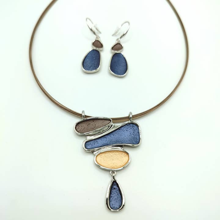 Captiva Blu Jewelry - Wholesale Pendant/Charm Necklace - Multi Colors Necklace 42861Brown1