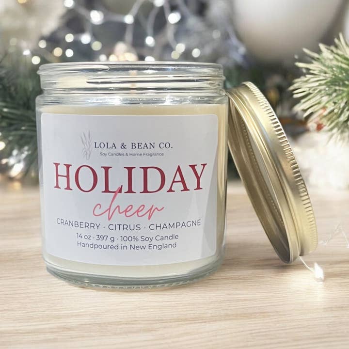 Allegria Festiva – Candela di Soia Festiva | Mirtillo Rosso, Agrumi per la vendita all'ingrosso da parte di Lola & Bean Co.