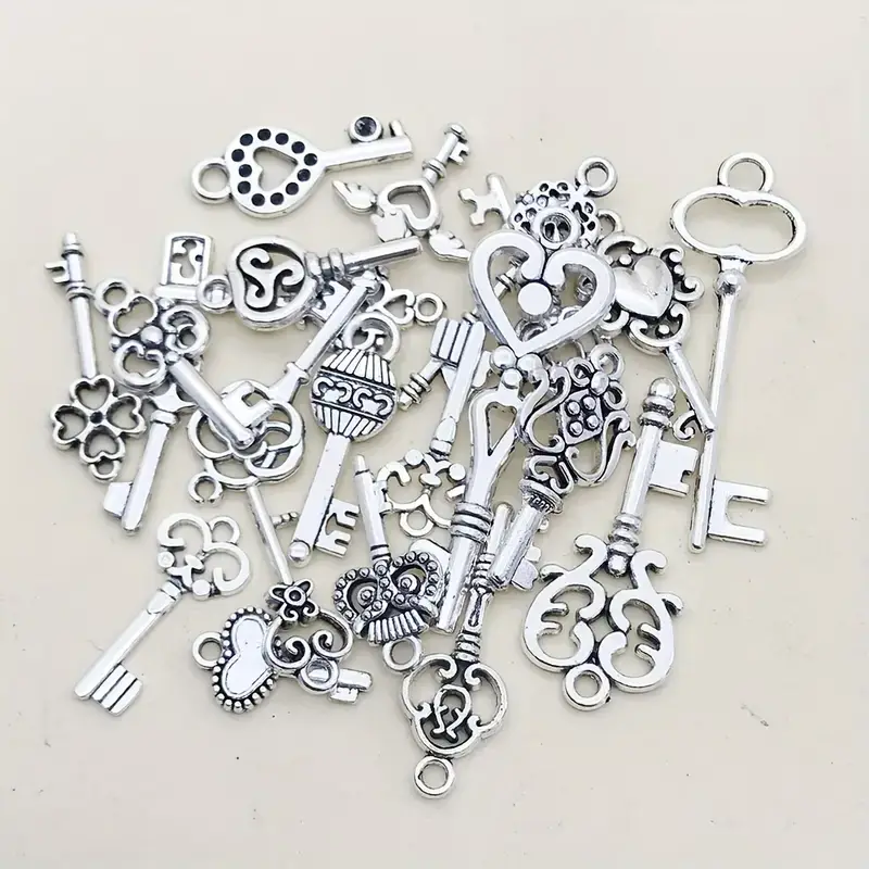 Magnifique Hearts - Wholesale Craft Supplies - Vintage Silver Colored Keys, Jewelry Making Craft Supplies2