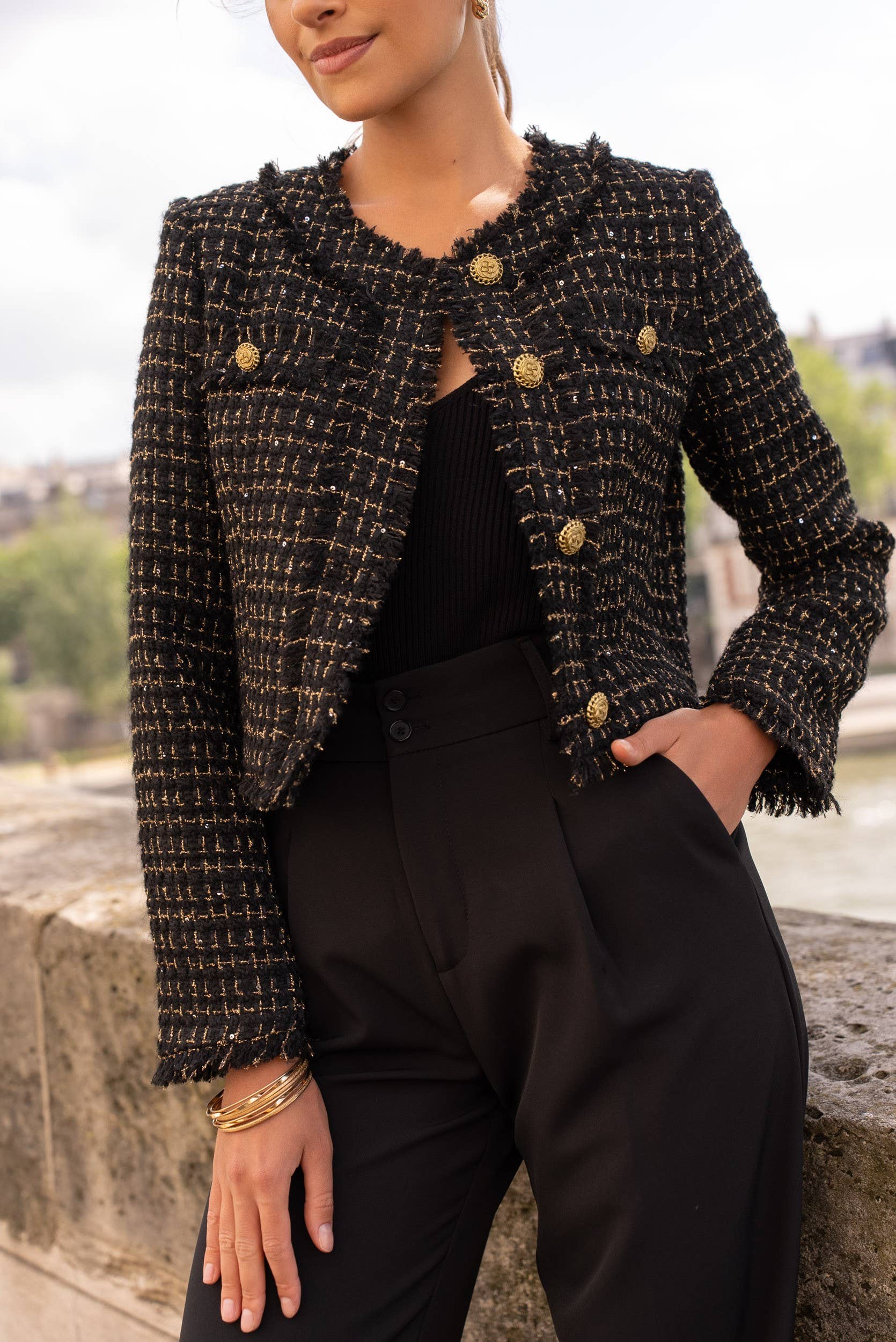 Attentif Paris – Blazer - Mulher por atacado – Blazer cropped justado em tweed com gola redonda2