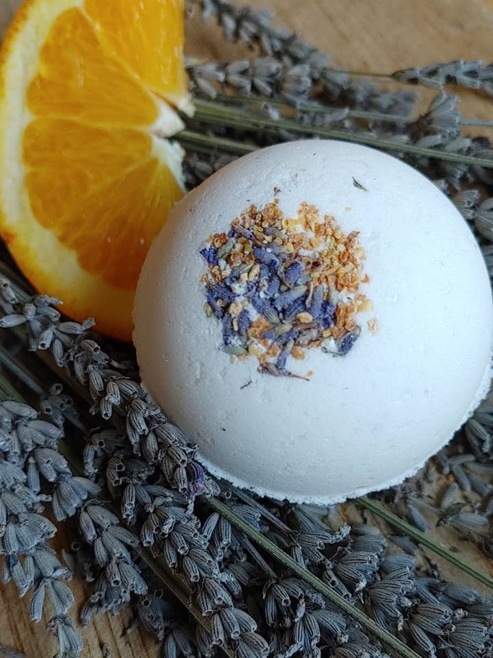 Bombe de bain "Sommeil profond" pour la vente par The Wynter Rose