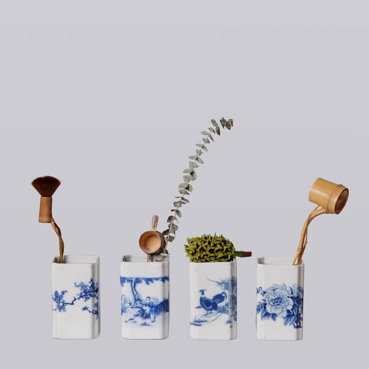 Cobalt Guild - Vendita all'ingrosso Vasi - Vaso quadrato Tiger in porcellana blu e bianca degli anni '204