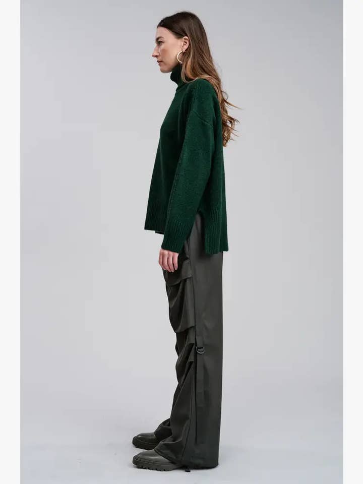 FLAT WHITE - Wholesale Knit Sweater - Women's - Morienne Sweater Pullover Dk Green