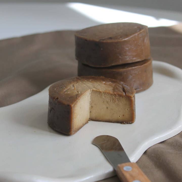 Muka - Wholesale Cheese - Aged Porcini Bio - Cashew Based Vegan Cheese